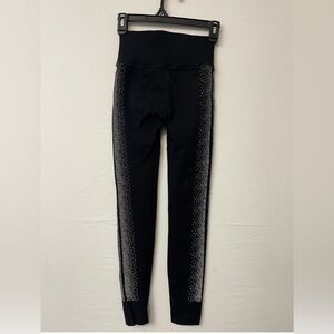 Fabletics SculptKnit High-Waisted LeggingsBlack with SilverDot DetailsizeS(N2)&